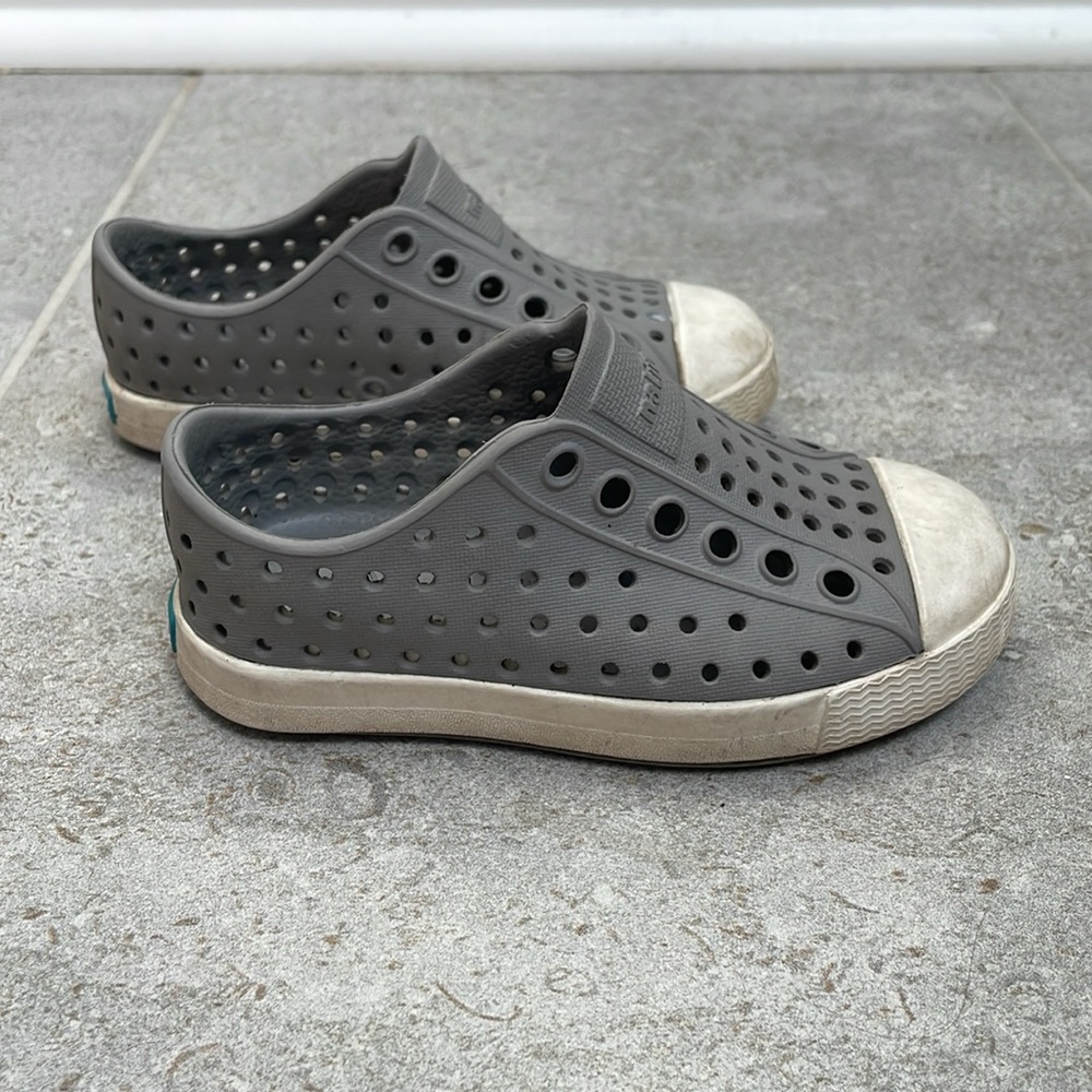 Native Jefferson shoes, gender neutral, gray